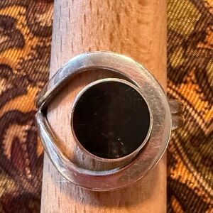 Abstract Sterling Silver & Round Central Onyx Ring